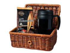 Кофе Cafe Esmeralda в зернах 250 г и термокружка в корзине