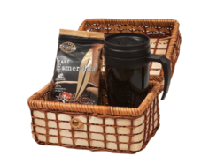 Кофе Cafe Esmeralda молотый 250 г и термокружка в корзинке