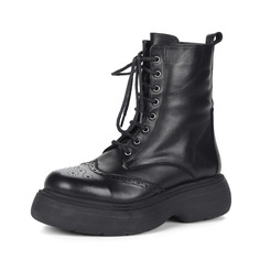 Черные ботинки из кожи на подкладке из натурального меха на утолщенной подошве Corso Como