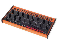 Синтезатор Behringer Crave