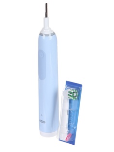 Зубная электрощетка Braun Oral-B Pro 3 3500 Light Blue
