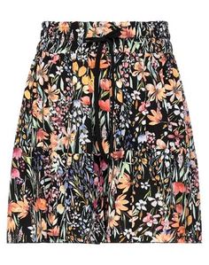 Шорты и бермуды Vanessa Scott