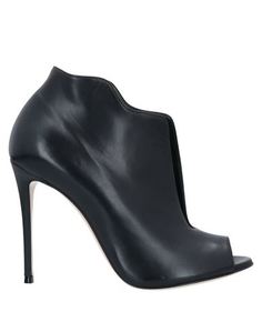 Полусапоги и высокие ботинки Casadei