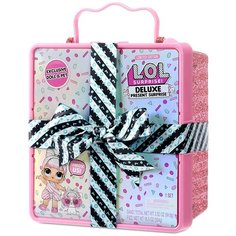 LOLs MGA Entertainment Кукла игрушка LOL Сюрприз оригинал Подарок-сюрприз Делюкс (розовый) (L.O.L. Surprise! Deluxe Present Surprise with Miss Partay Doll and Pet)