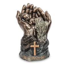 Статуэтка Младенец в руках Господа WS-1116 113-906707 Veronese