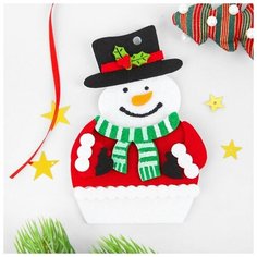 Набор для творчества - создай ёлочное украшение из фетра «Снеговик в варежках Сима ленд