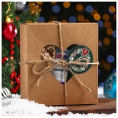 Бизорюк Подарочный набор органической косметики «Для тебя», новогодний: гель для душа, шампунь