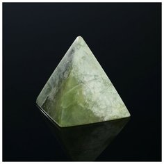 Нефритовая пирамидка 4,5-5 х 5 см 4851086 Сима ленд