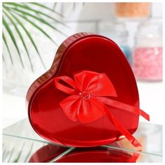 Набор, красно- розовые розы" 11 мыльных лепестка в железной коробке Сима ленд