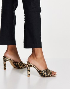 Коричневые босоножки на каблуке с квадратным носком и леопардовым принтом River Island-Коричневый цвет