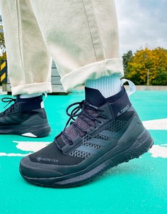 Походные кроссовки черного цвета adidas Terrex Free Hiker Goretex-Черный цвет