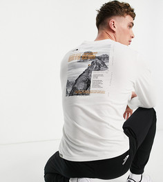 Белый лонгслив The North Face Collage – эксклюзивно для ASOS