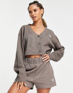 Серо-коричневые шорты из вафельного трикотажа Reebok – эксклюзивно для ASOS-Коричневый цвет