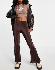 Плиссированные расклешенные брюки шоколадного цвета Topshop-Коричневый цвет