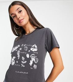 Серая свободная футболка с ягодным принтом ASOS DESIGN Tall-Серый