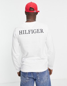 Белый лонгслив с логотипом на спине Tommy Hilfiger Essential