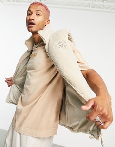 Жилет из искусственного меха цвета экрю ASOS DESIGN-Светло-бежевый цвет