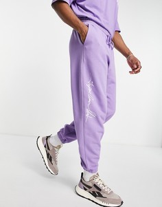 Фиолетовые джоггеры с принтом "Tupac" от комплекта ASOS DESIGN-Фиолетовый цвет