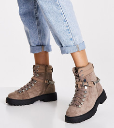 Серо-коричневые походные ботинки с отделкой цепочкой для широкой стопы ASOS DESIGN Arabelle-Светло-бежевый цвет