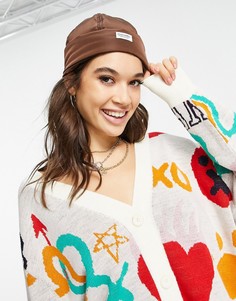 Шапка-бини шоколадного цвета с нейлоновой нашивкой Topshop-Коричневый цвет