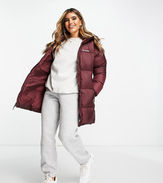 Бордовая куртка средней плотности с капюшоном Columbia Puffect – эксклюзивно для ASOS-Красный