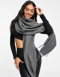 Очень мягкий темно-серый шарф с бахромой ASOS DESIGN