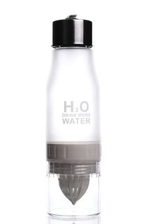 Бутылка для воды H2O с соковыжималкой Белая Vittovar