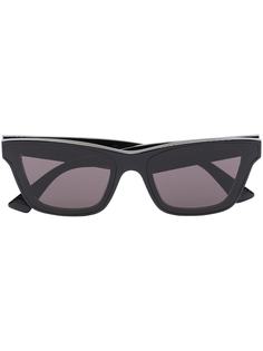 Bottega Veneta Eyewear cat-eye frame sunglasses