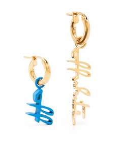 Off-White logo-charm mismatch earrings