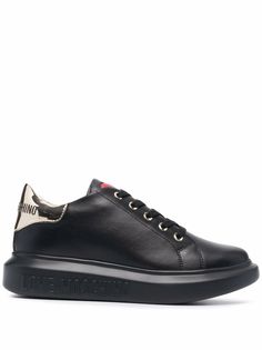 Love Moschino кроссовки с нашивкой
