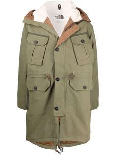 The North Face пуховик с капюшоном и карманами