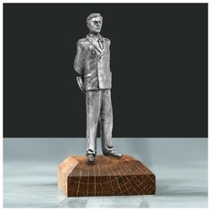 Доброе дерево Подставка-подиум деревянная, 40 х 40 х 15 мм, массив дуба