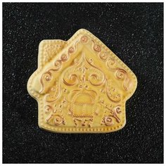 Фигура с подвесом "Пряничный домик" 7х7х1см охра с позолотой Сима ленд