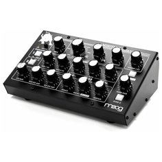 Аналоговый синтезатор Moog Minitaur