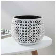 Кашпо со вставкой «Пирула», 1,5 л, цвет белый Idea (М Пластика)