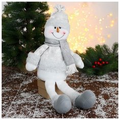 Мягкая игрушка "Снеговик в шапочке с кружочками- длинные ножки" 15х45 см, серебро Зимнее волшебство