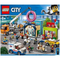 Конструктор LEGO City 60233 Открытие магазина по продаже пончиков
