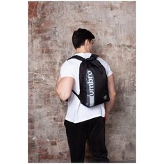 Спортивный рюкзак Umbro Harrison Backpack для города. Вместительный рюкзак Umbro для тренировки или учебы с внешним карманом, черно- серый, 14 литров, 26.5 х 13 х 42.5 см
