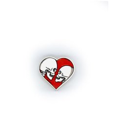 Значок деревянный PaperFox Eternal love Сердце, пин бижутерия, брошь женская, детская для девочки, мальчика. Подарок сувенир женщине, другу, парню, маме, подруге, на день рождения коллеге, девушке, студенту, любимому мужу. Цвет: красный. 33 Х 33 мм.