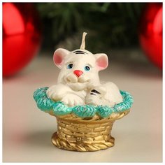 Дарим Красиво Свеча новогодняя декоративная "Тигренок в лукошке", 7х6,8х6,5 см, микс