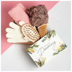 Подарочный набор "Dreaming" полотенце 30х60 см и банные акс. Этель