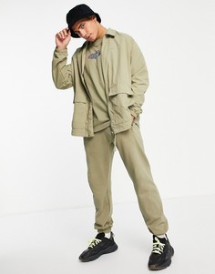 Спортивная куртка цвета хаки adidas Originals Area 33-Зеленый цвет