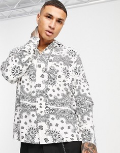 Свободная рубашка с белым принтом пейсли и отложным воротником ASOS DESIGN-Белый