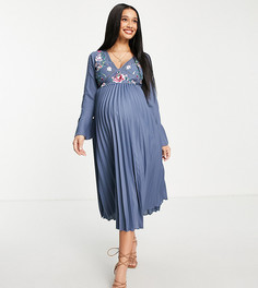Синее плиссированное платье миди с вышивкой ASOS DESIGN Maternity-Голубой