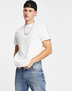 Белая футболка с лентой и текстовым принтом ASOS DESIGN-Белый