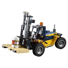 Конструктор LEGO Сверхмощный вилочный погрузчик 42079