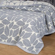 Покрывало АРТ ДИЗАЙН Жаккардовое Флора сине-серая 180х235 Двуспальное 100% Хлопок