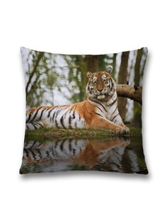 Наволочка JoyArty декоративная "Тигр на отдыхе" на молнии, 45x45 см