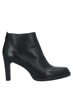 Полусапоги и высокие ботинки Stuart Weitzman