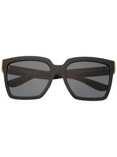 Dolce & Gabbana Eyewear солнцезащитные очки в массивной оправе